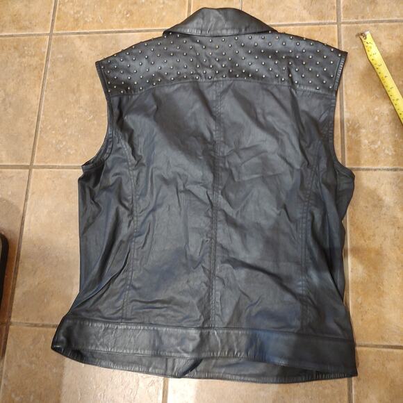 Trouve Black Faux Leather Accent Studded Zip Up Vest Women’s Size L - Picture 11 of 12